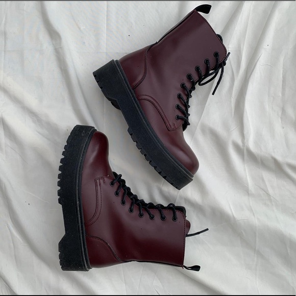 Burgundy Boots - Picture 1 of 3